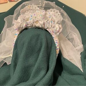Elegant White Lace Bridal Headpiece with detachable veil!